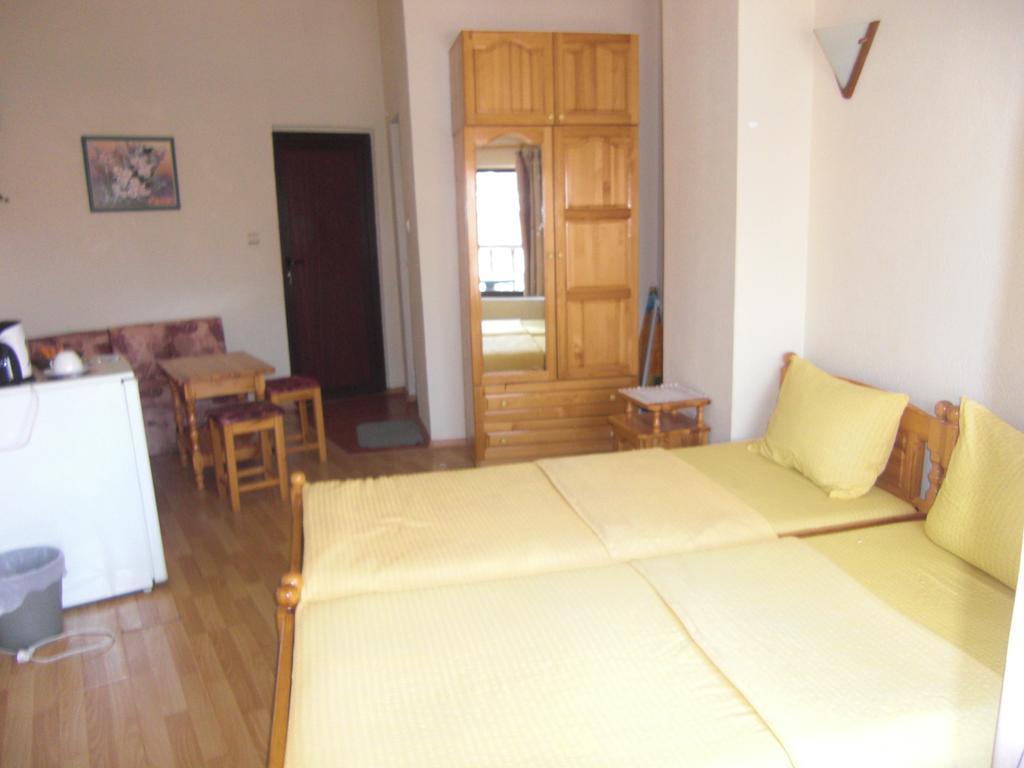 Guest House Antoaneta Nessebar Eksteriør billede